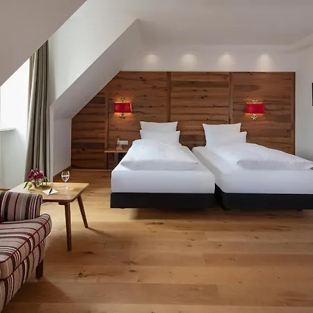 Eden Wolff Hotel 4*