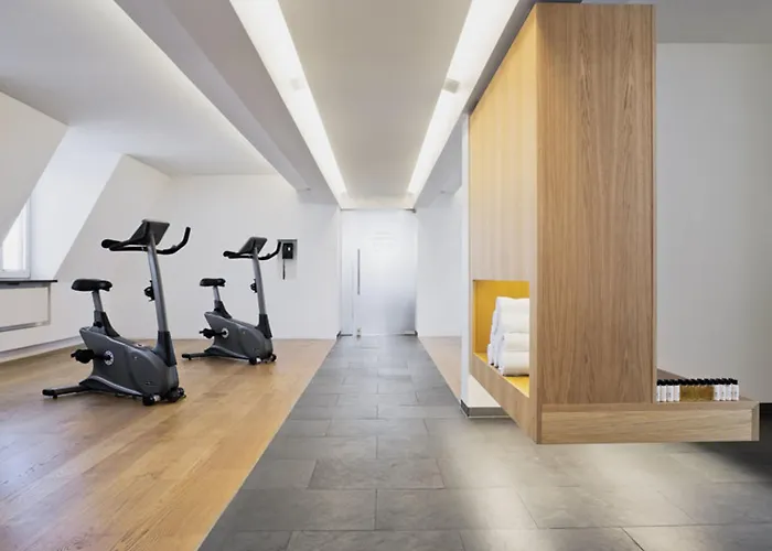 Eden Wolff 4* Monachium