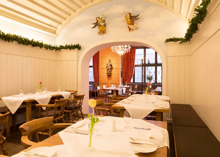 Eden Wolff 4* Monachium