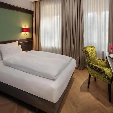 Eden Wolff Hotel 4*